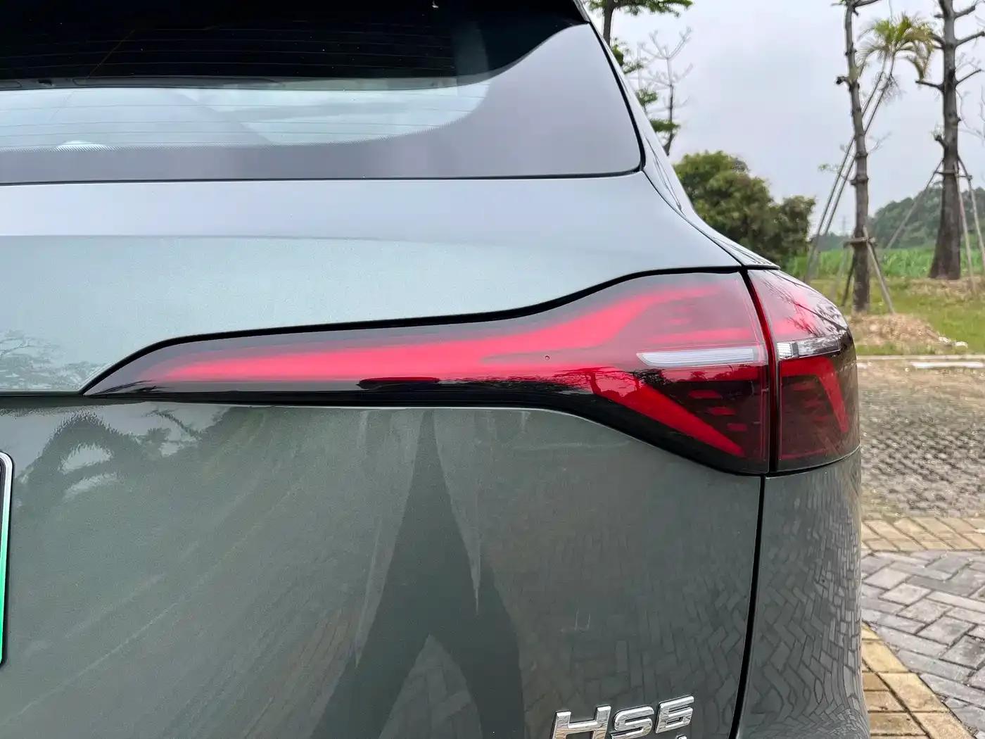 Hongqi HS6 PHEV 2026 Model 220 AWD Intelligent Hybrid — миниатюра 9