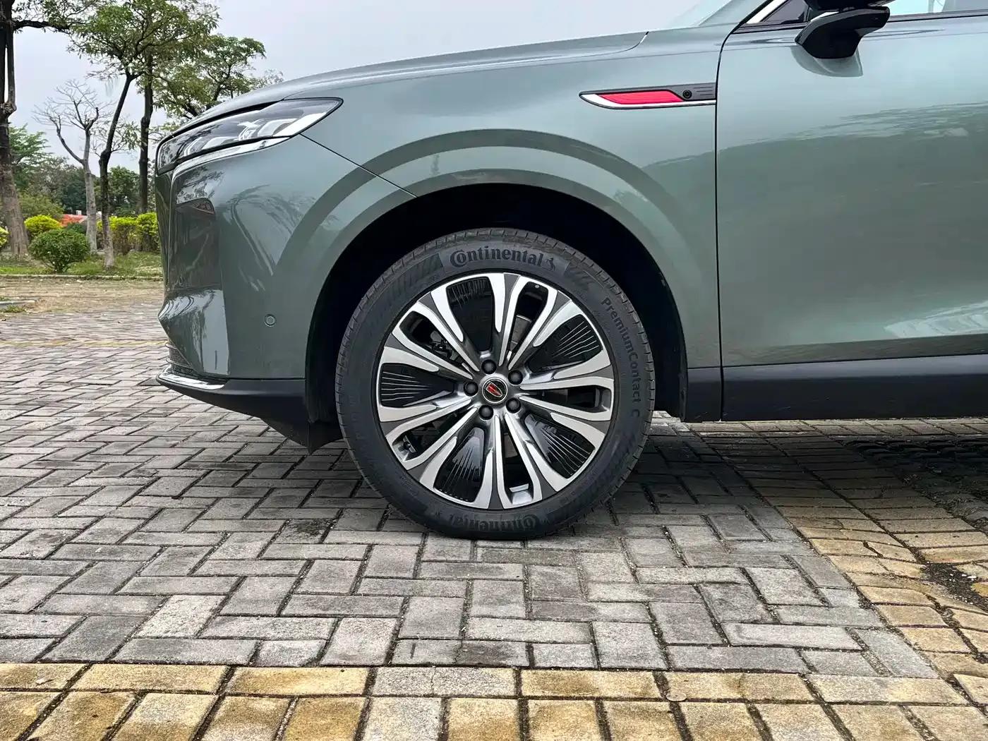 Hongqi HS6 PHEV 2026 Model 220 AWD Intelligent Hybrid — миниатюра 10