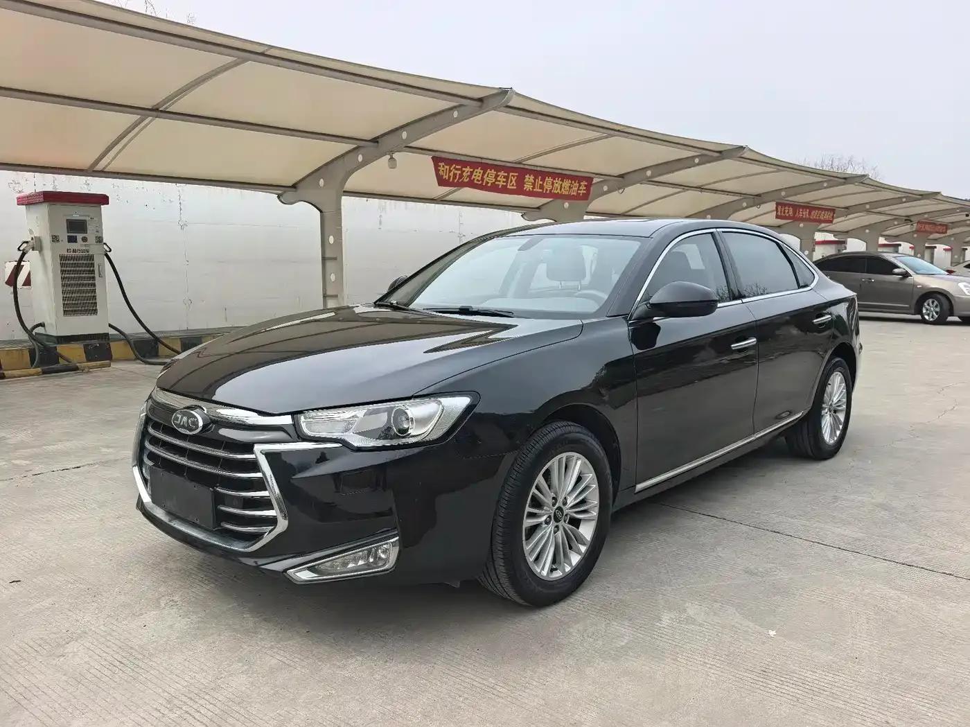Refine A60 2017 1.5TGDI Automatic Luxury Edition — миниатюра 1