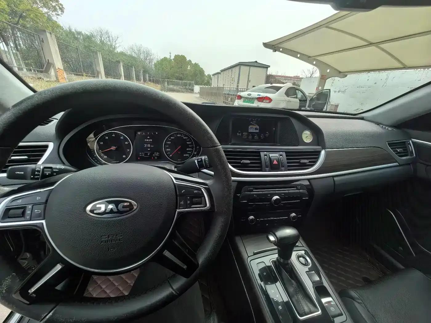 Refine A60 2017 1.5TGDI Automatic Luxury Edition — миниатюра 13