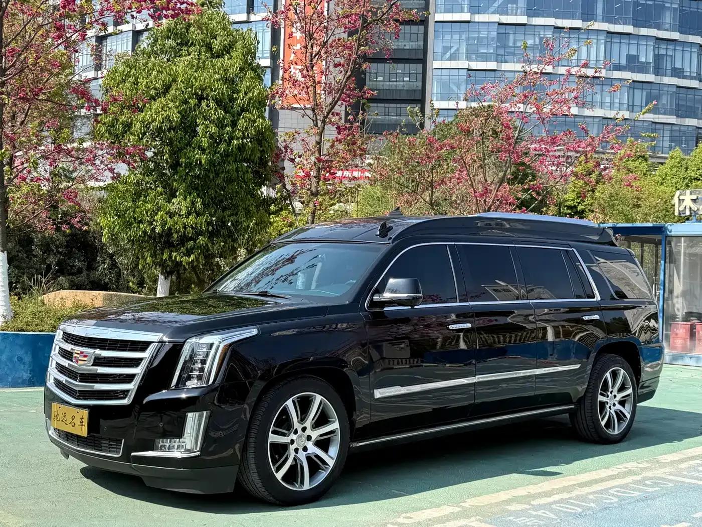 2017 Cadillac Escalade 6.2L US Spec — миниатюра 1