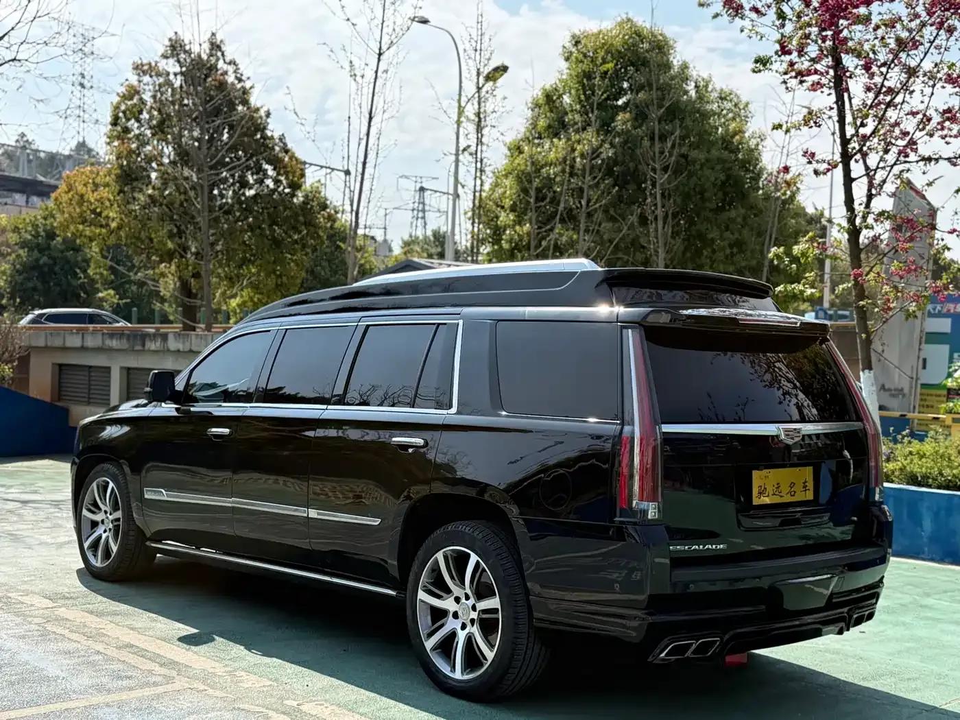 2017 Cadillac Escalade 6.2L US Spec — миниатюра 15