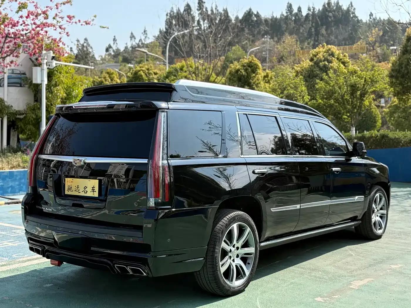 2017 Cadillac Escalade 6.2L US Spec — миниатюра 17
