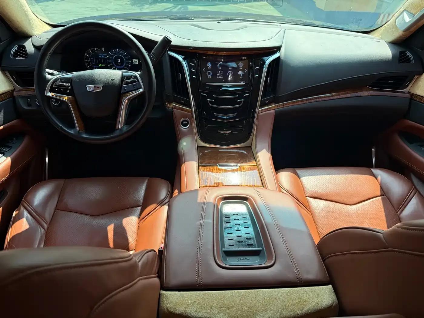 2017 Cadillac Escalade 6.2L US Spec — миниатюра 5