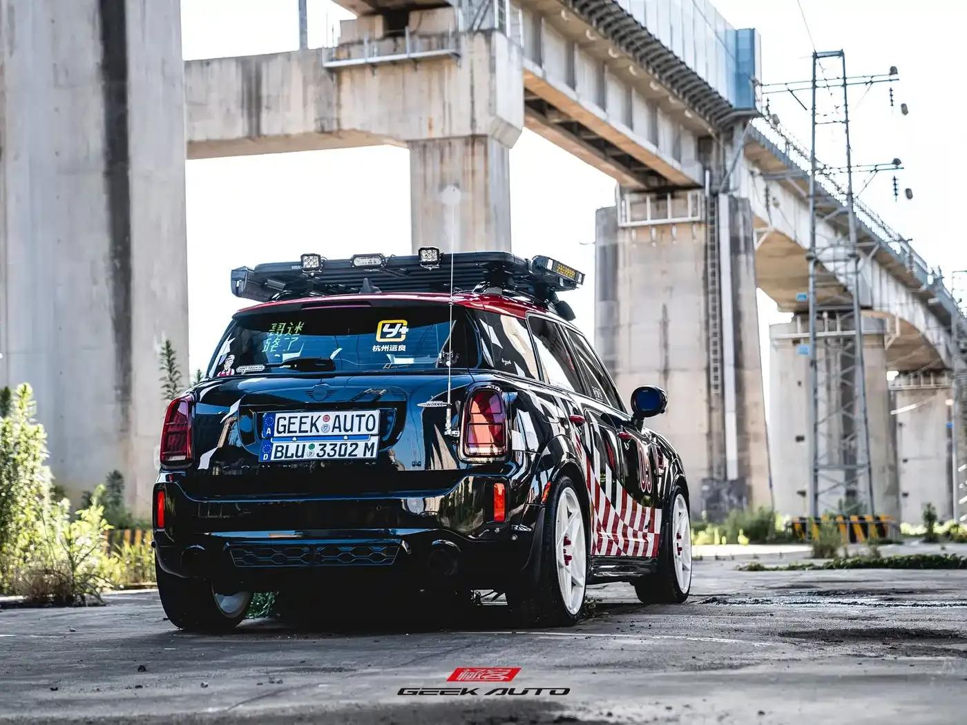 MINI JCW COUNTRYMAN 2021 2.0T JOHN COOPER WORKS — миниатюра 10