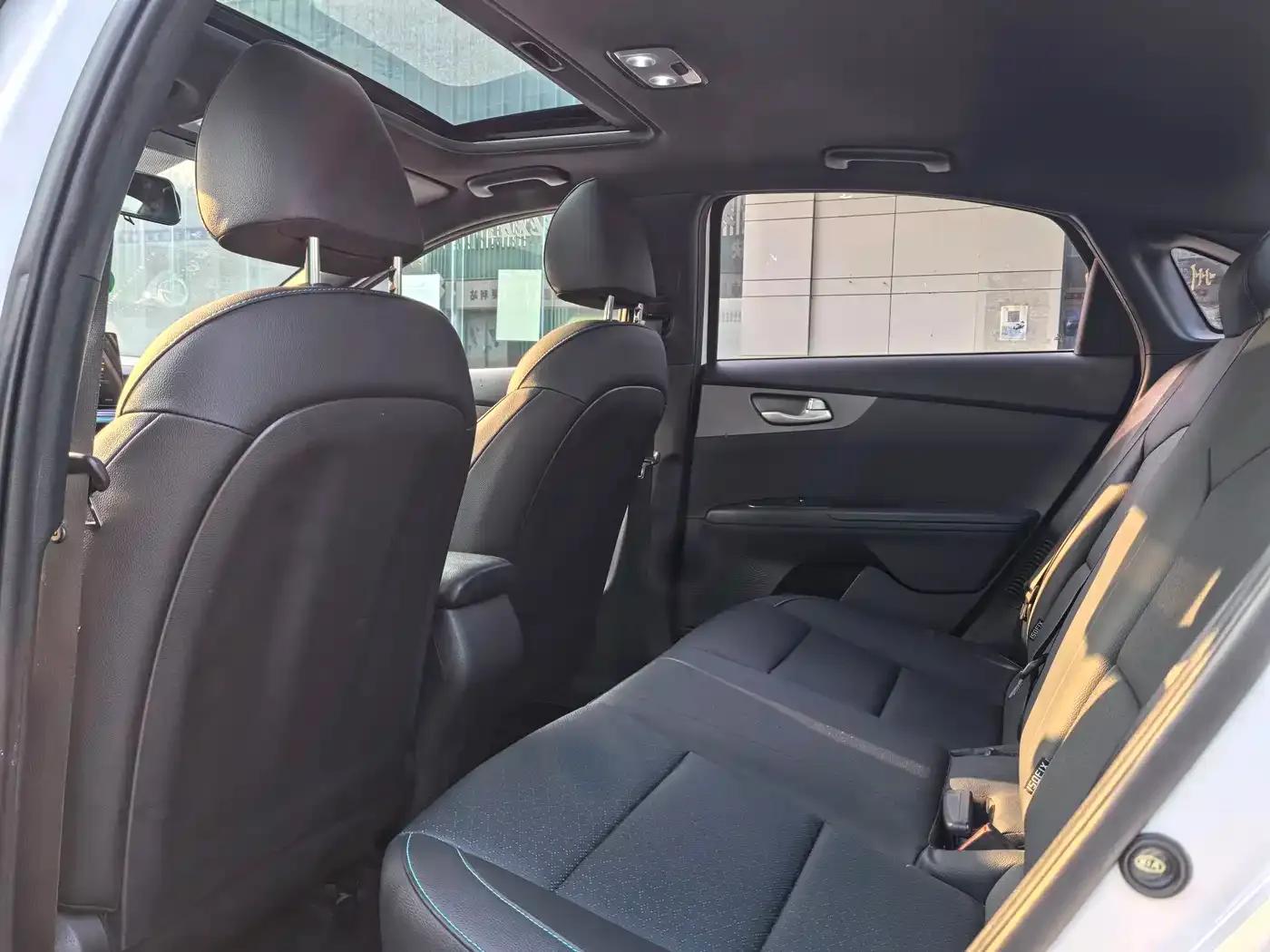 Kia K3 PHEV 2019 1.6L Comfort Edition — миниатюра 10