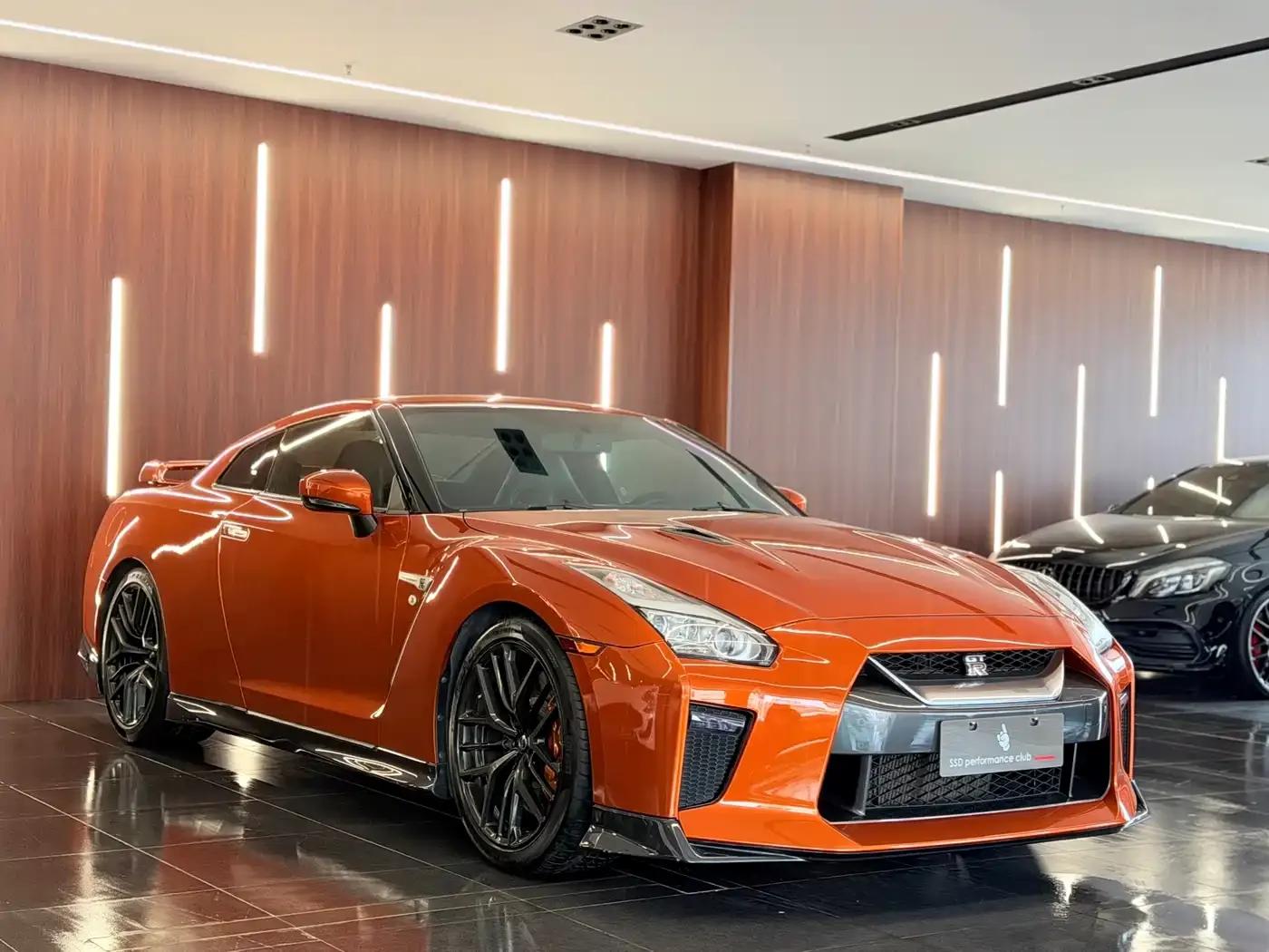 2017 Nissan GT-R 3.8T Flagship Edition — миниатюра 1