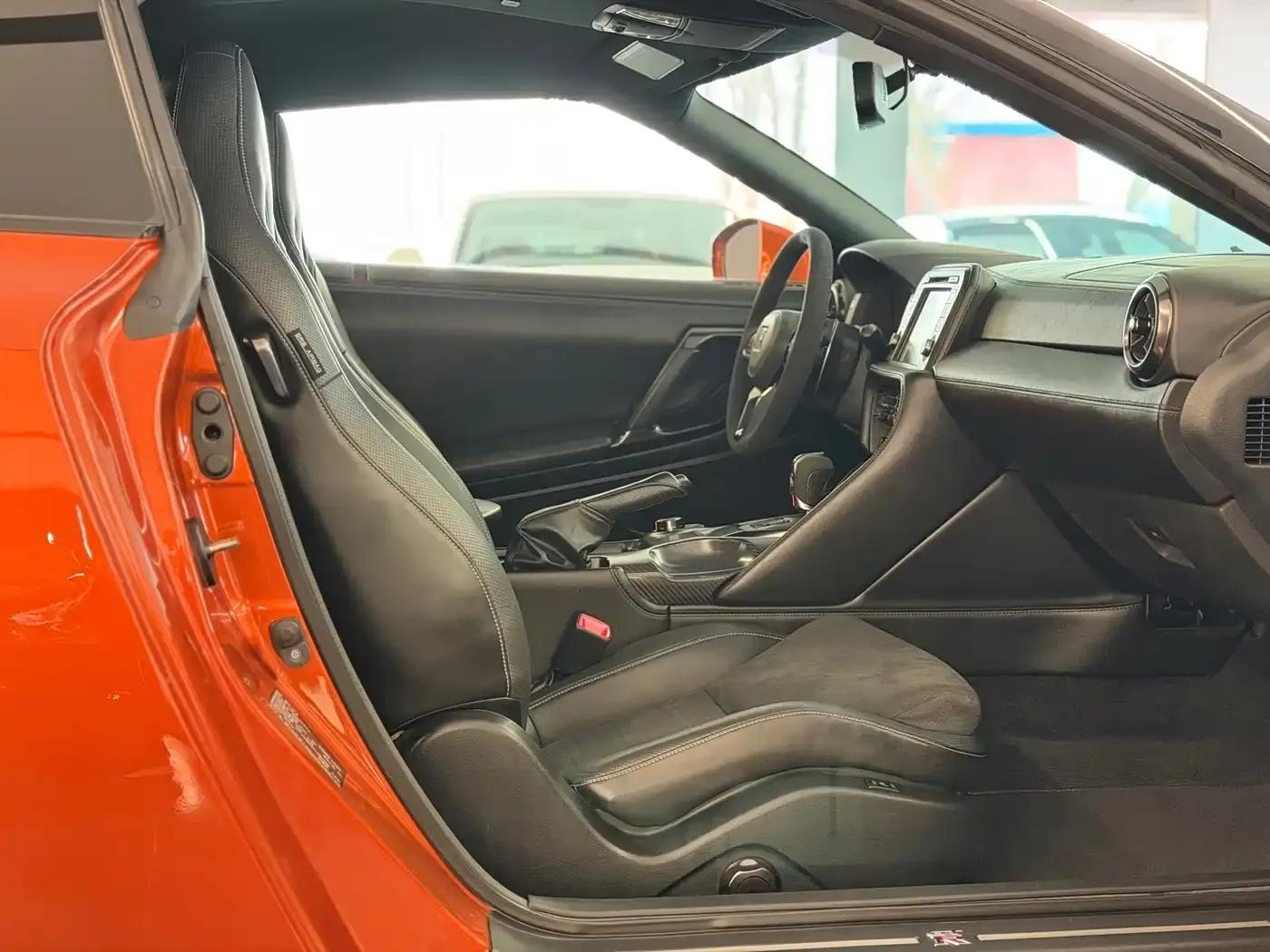 2017 Nissan GT-R 3.8T Flagship Edition — миниатюра 6