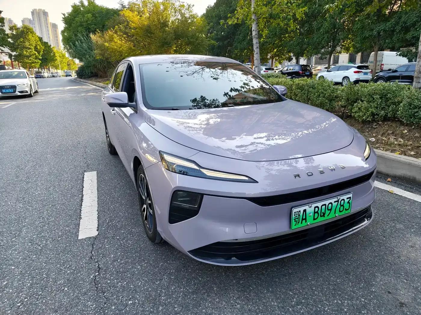 Roewe D6 2025 450km Premium Edition — миниатюра 2