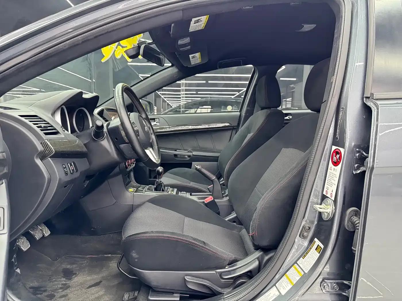 2015 Lancer Evolution Final Edition — миниатюра 8