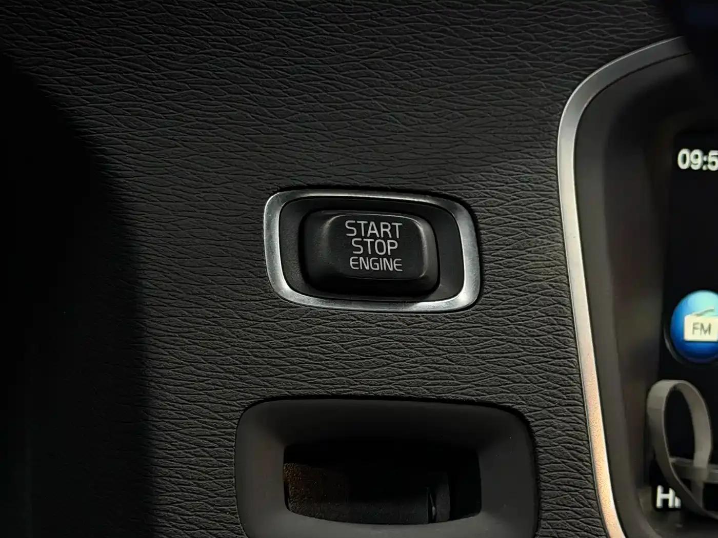 2015 Volvo S60 Plug-in Hybrid, S60L E-Drive Hybrid T6 Smart Edition — миниатюра 14