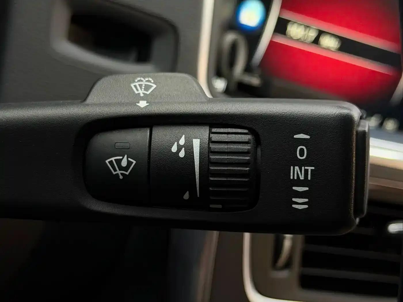 2015 Volvo S60 Plug-in Hybrid, S60L E-Drive Hybrid T6 Smart Edition — миниатюра 15