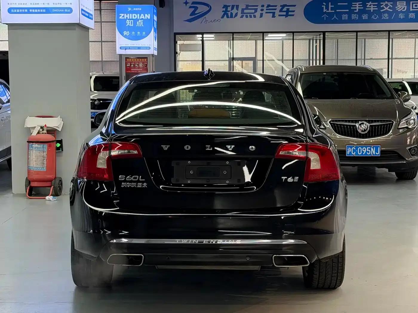 2015 Volvo S60 Plug-in Hybrid, S60L E-Drive Hybrid T6 Smart Edition — миниатюра 22