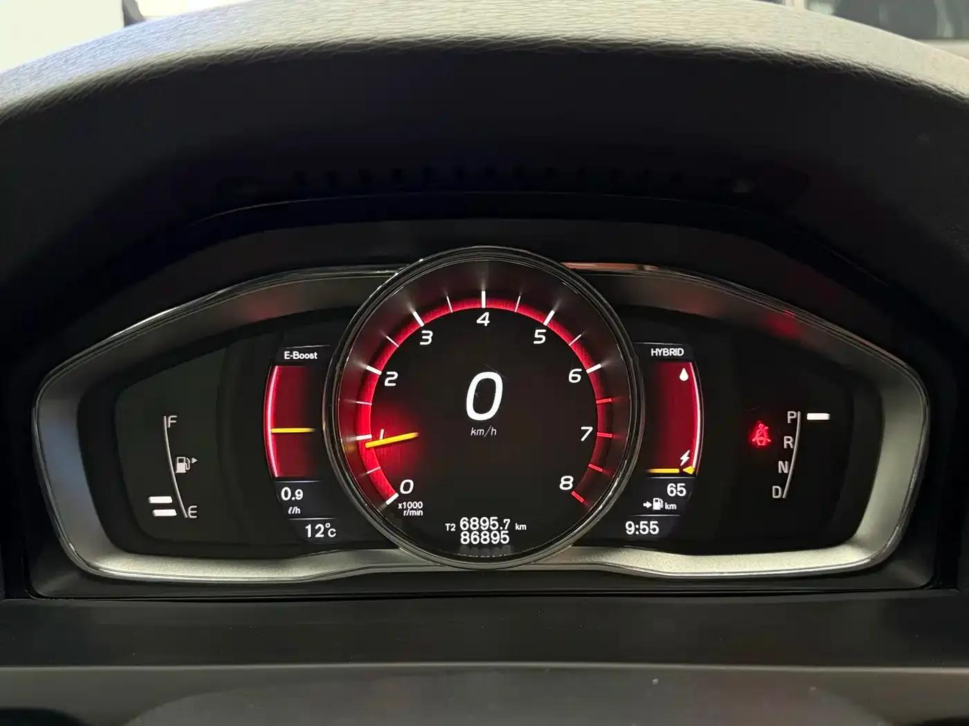 2015 Volvo S60 Plug-in Hybrid, S60L E-Drive Hybrid T6 Smart Edition — миниатюра 4