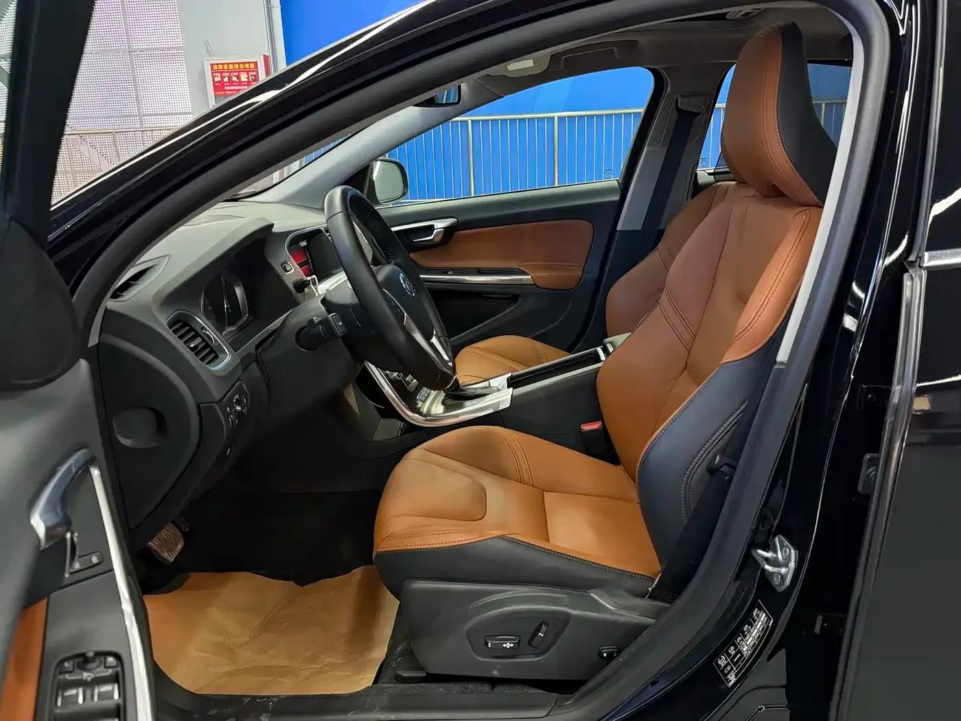 2015 Volvo S60 Plug-in Hybrid, S60L E-Drive Hybrid T6 Smart Edition — миниатюра 7