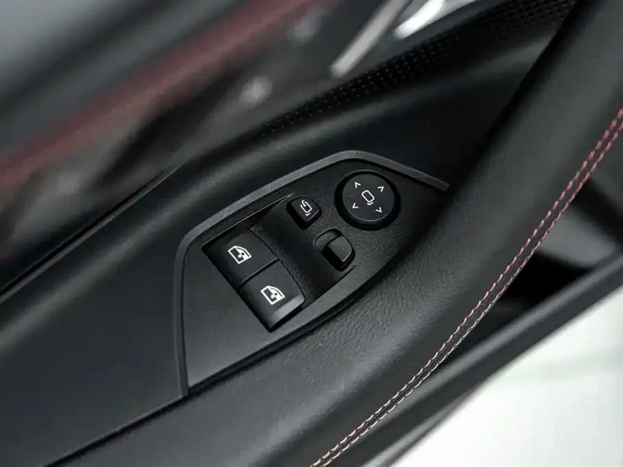2024 BMW M240i — миниатюра 16