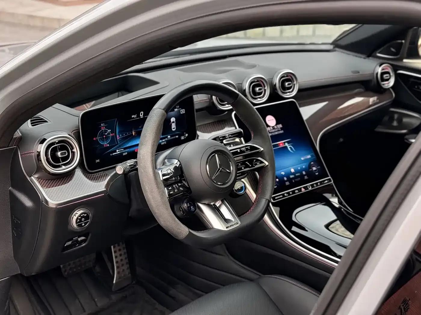 Mercedes-Benz C-Class AMG PHEV 2024 AMG C 63 SE PERFORMANCE F1 Special Edition — миниатюра 4