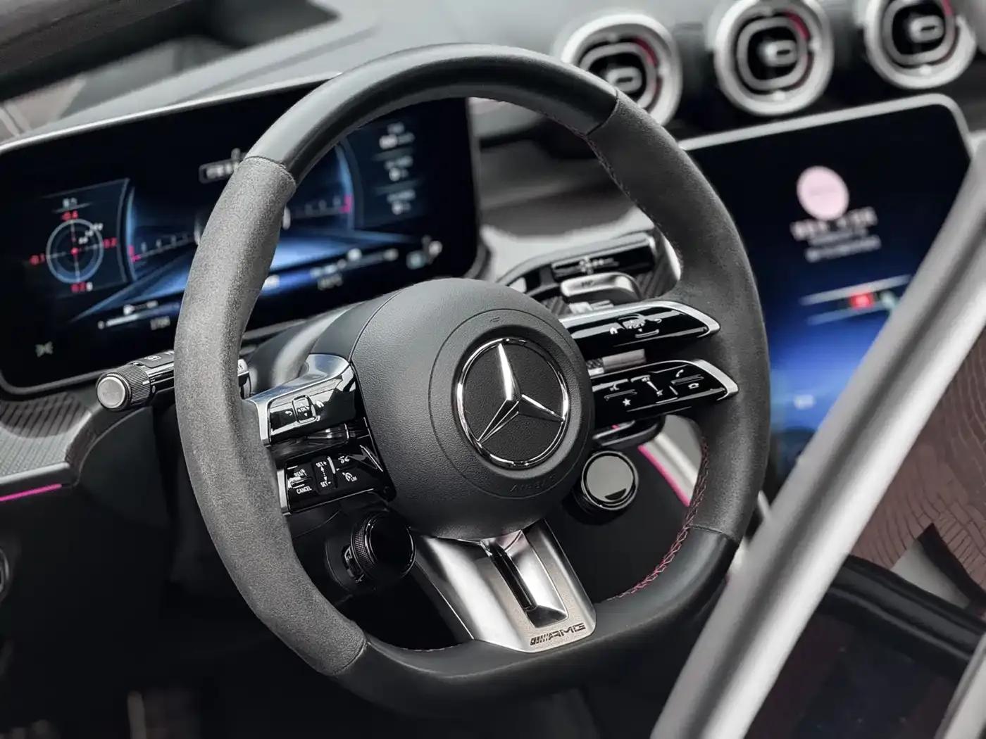Mercedes-Benz C-Class AMG PHEV 2024 AMG C 63 SE PERFORMANCE F1 Special Edition — миниатюра 9