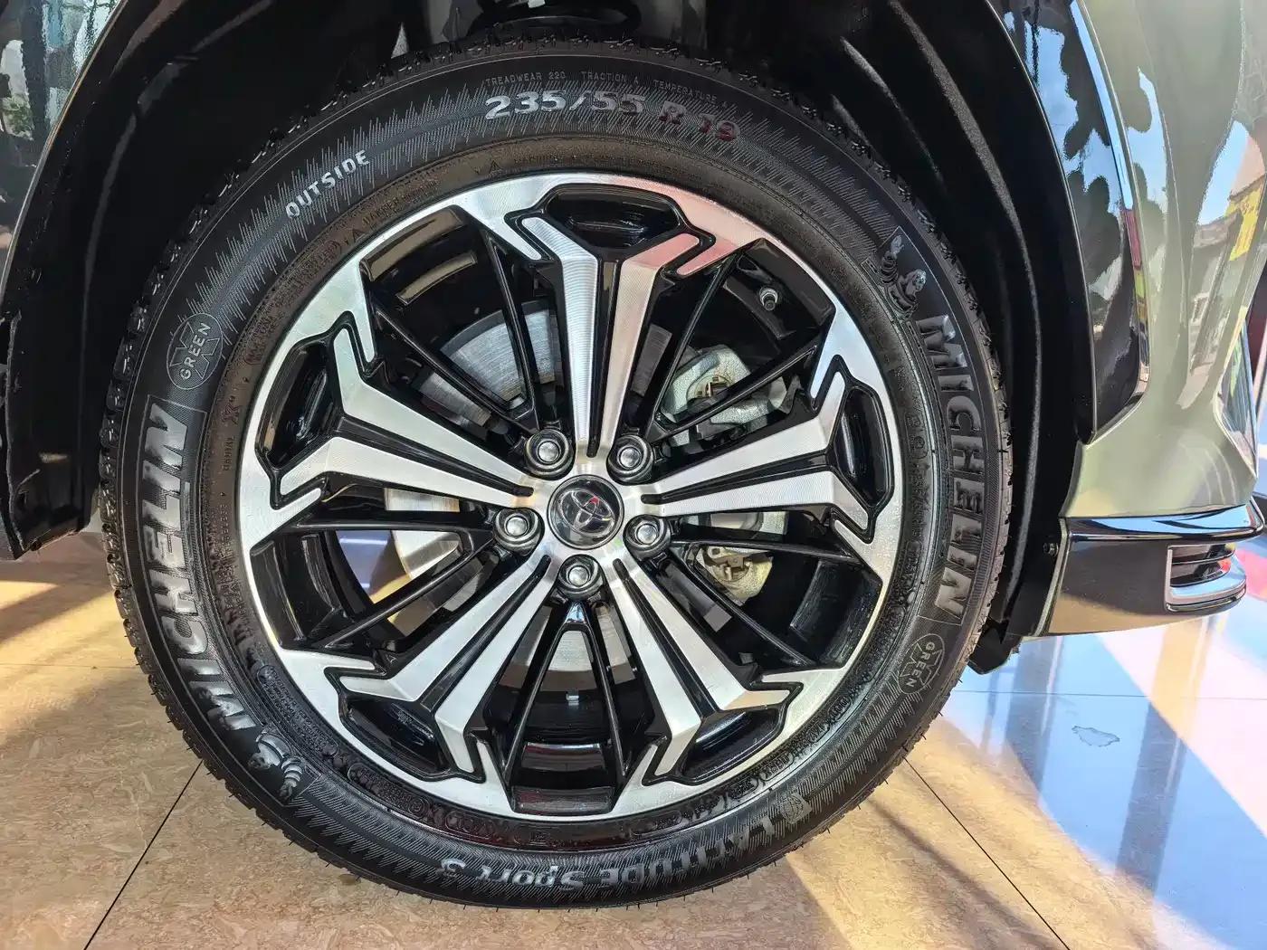 RAV4 Hybrid E+ 2021 2.5L AWD Flagship Pro — миниатюра 9