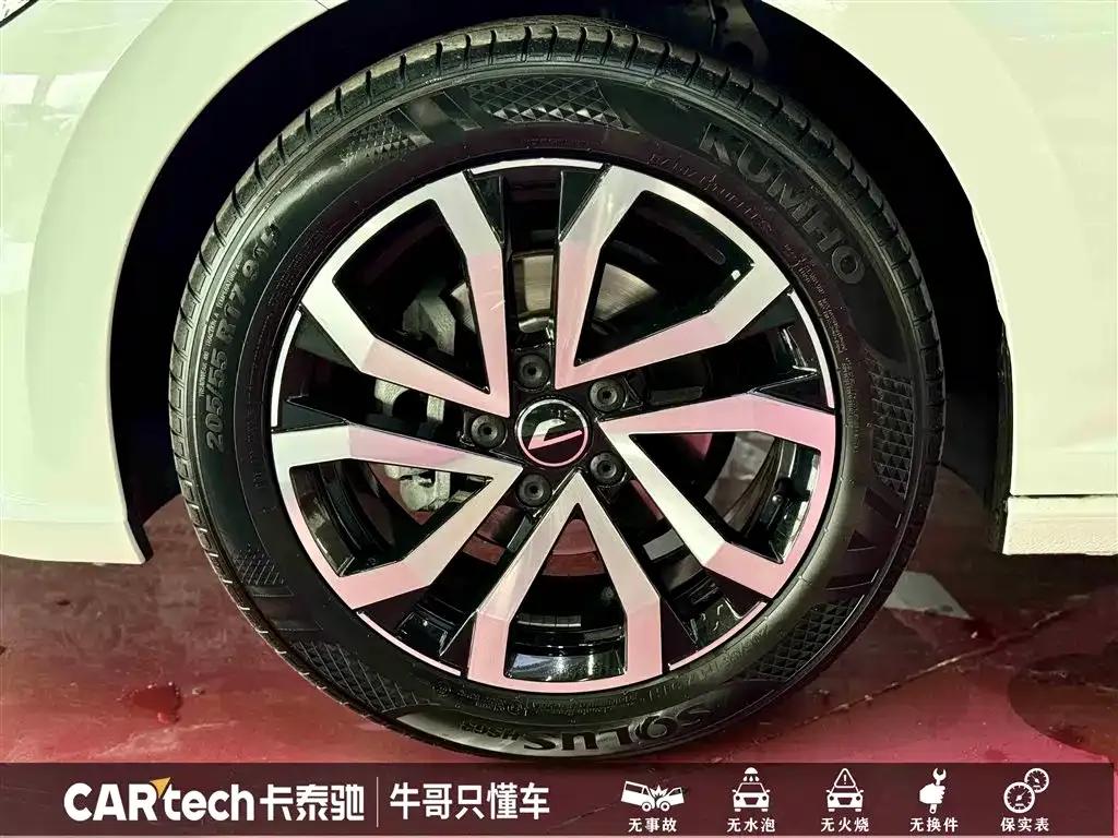 Jetta VA7 2025 1.4T Automatic First-Come, First-Served Edition — миниатюра 10