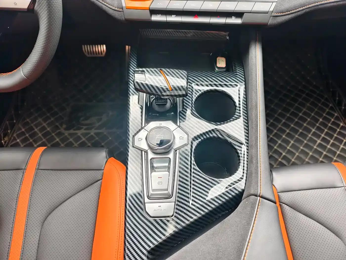 Changan UNI-V 2024 1.5T Premium Sport — миниатюра 18