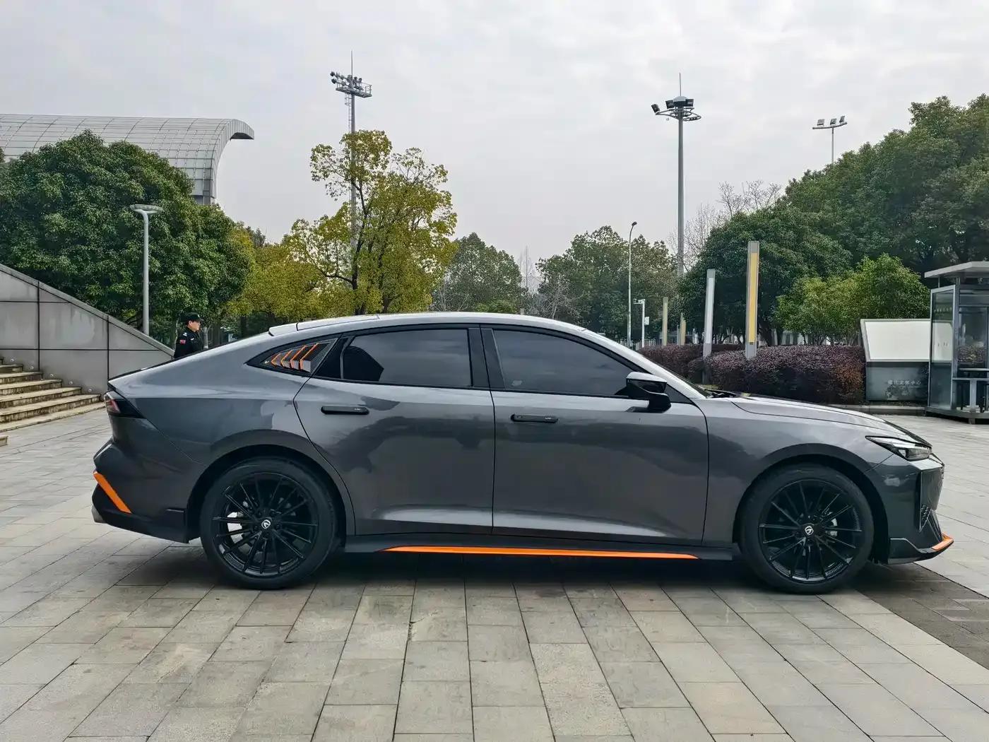 Changan UNI-V 2024 1.5T Premium Sport — миниатюра 8