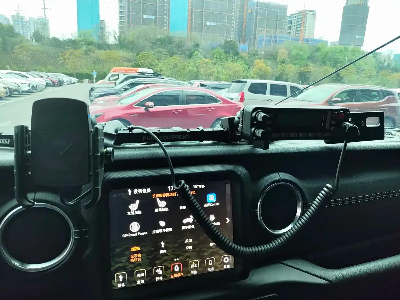 Jeep Wrangler New Energy 2021 Model 4-Door 2.0T 4xe Sahara — миниатюра 11