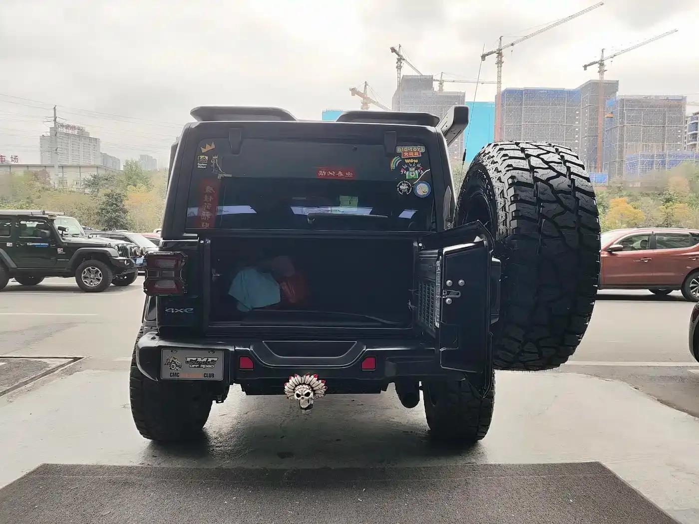 Jeep Wrangler New Energy 2021 Model 4-Door 2.0T 4xe Sahara — миниатюра 22