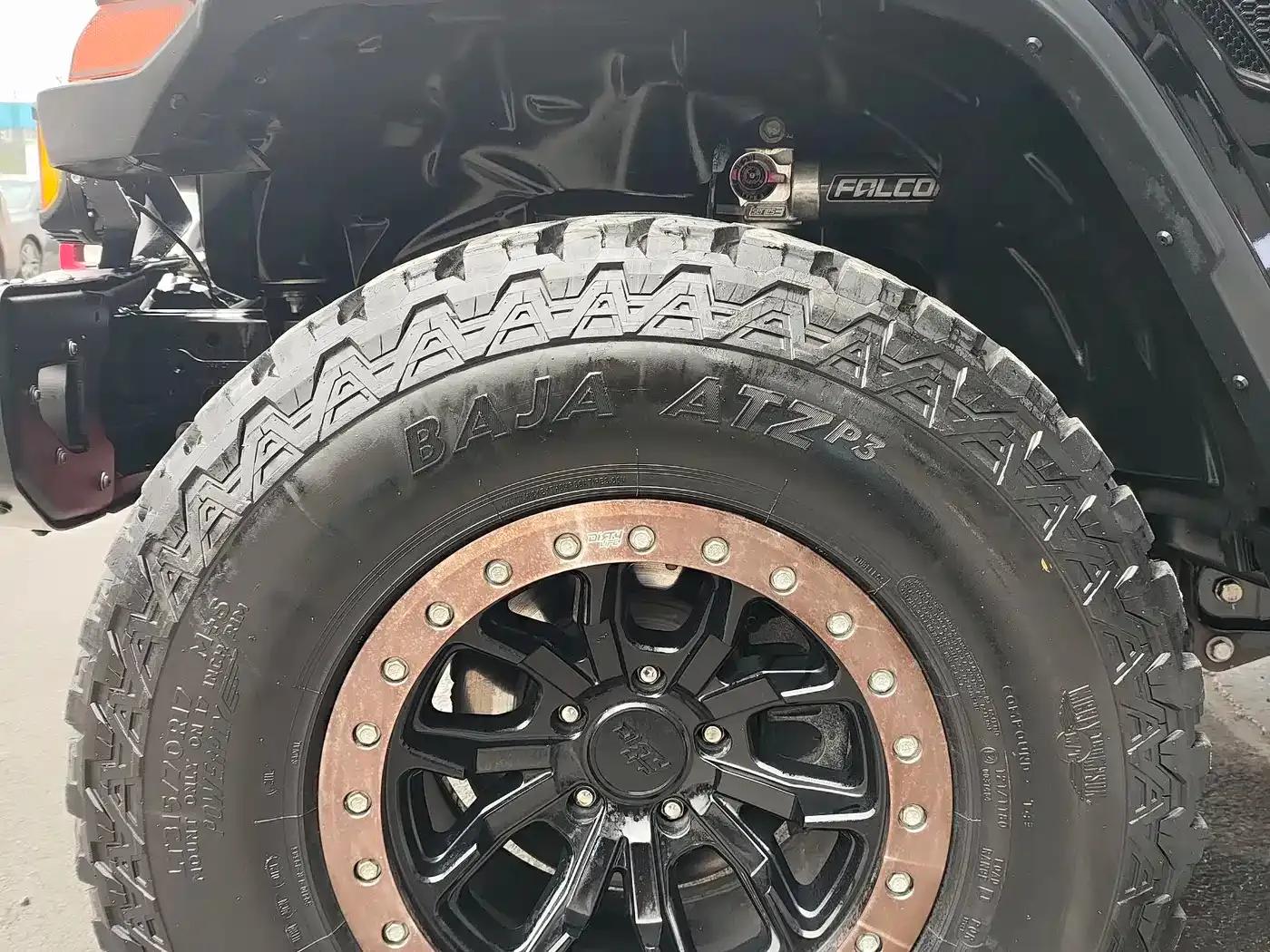 Jeep Wrangler New Energy 2021 Model 4-Door 2.0T 4xe Sahara — миниатюра 24