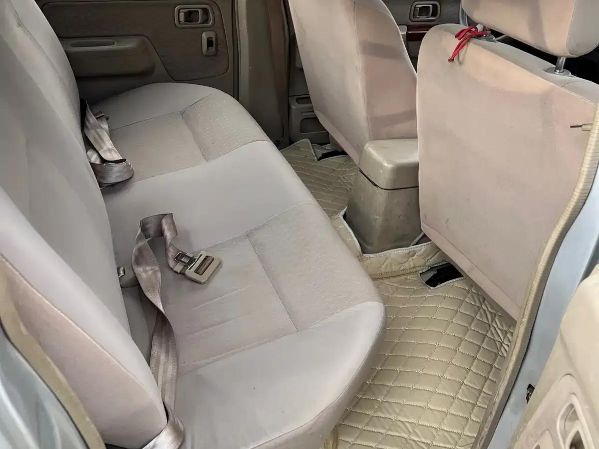 2013 Nissan ZN Van 2.4L 2WD Luxury 5-Seater — миниатюра 11
