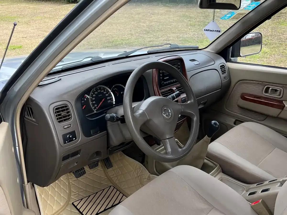 2013 Nissan ZN Van 2.4L 2WD Luxury 5-Seater — миниатюра 8