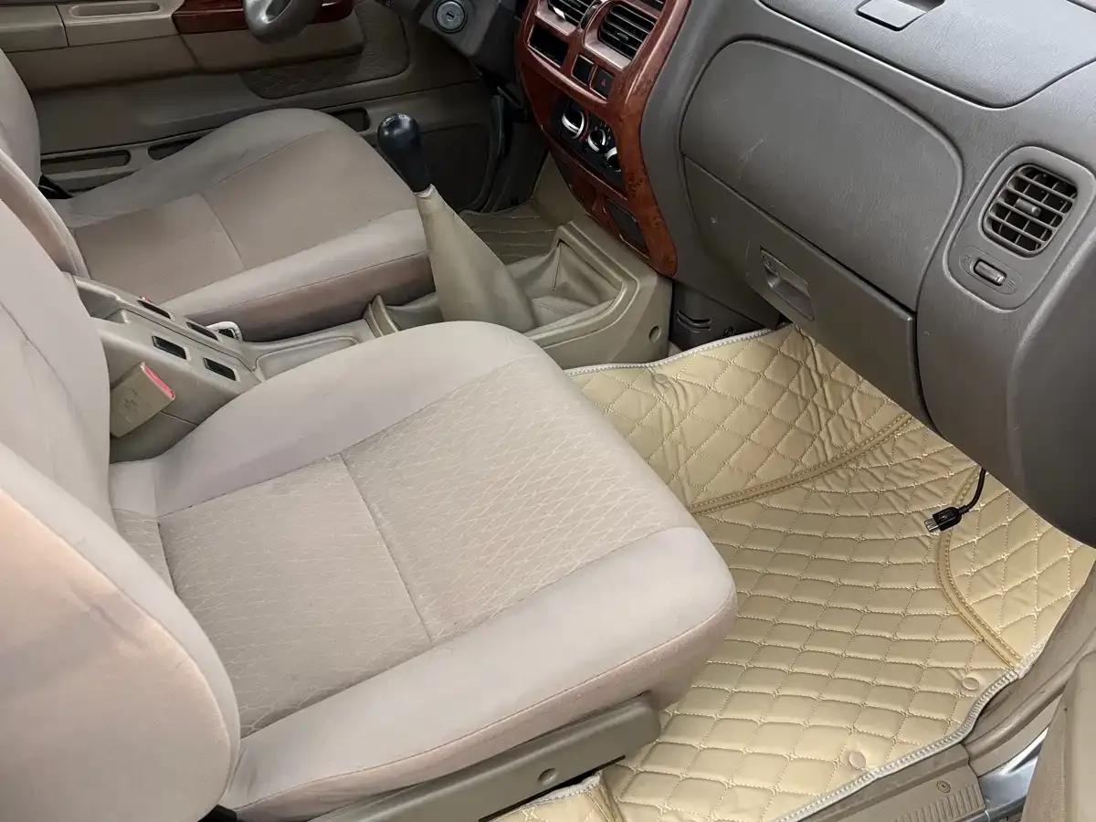 2013 Nissan ZN Van 2.4L 2WD Luxury 5-Seater — миниатюра 10