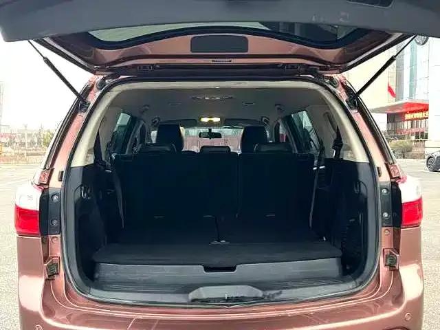 mu-X Ranger 2015 2.5T 2WD Automatic Touring Edition 7-Seater — миниатюра 6