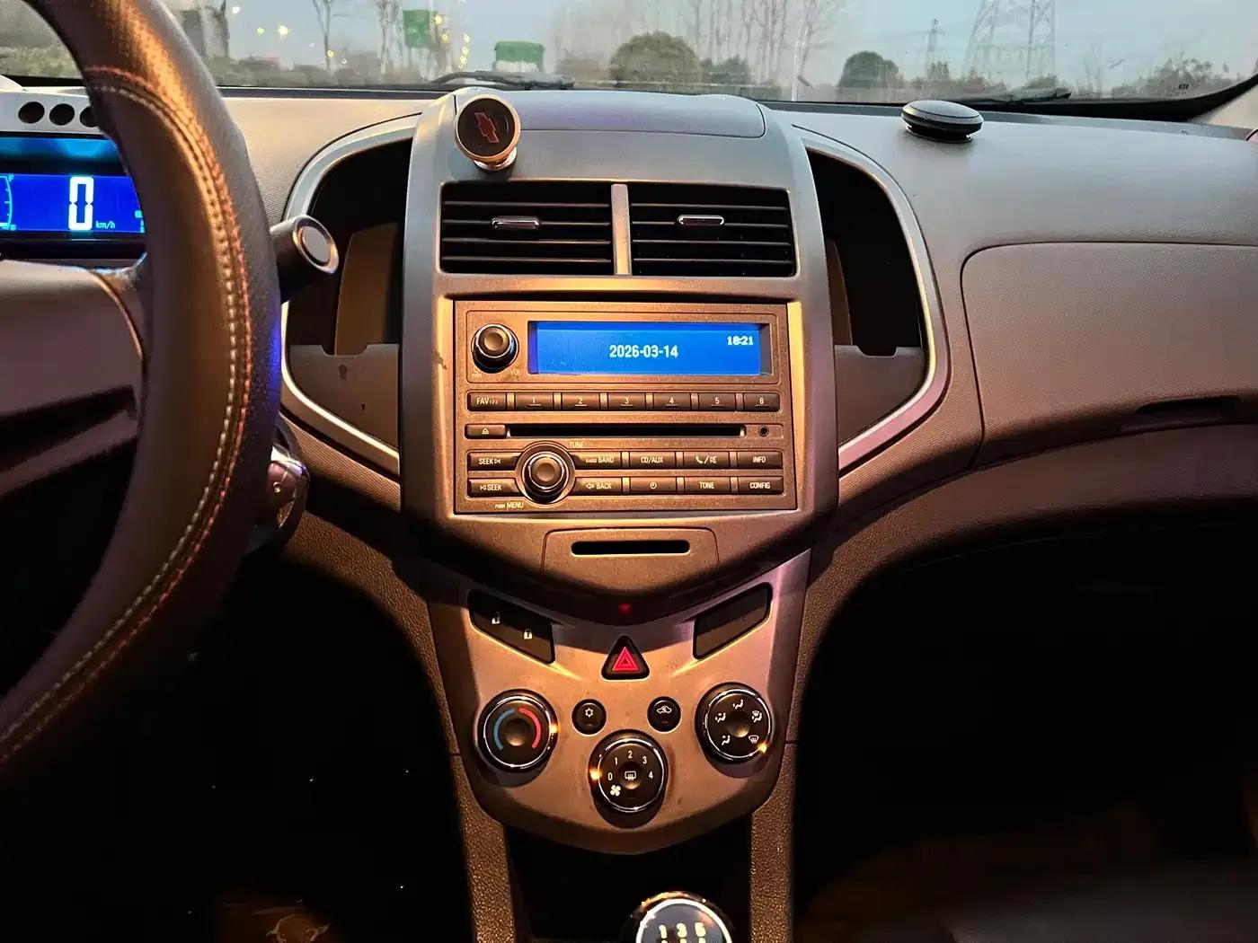 2011 Aveo Sedan 1.4L MT SL — миниатюра 11