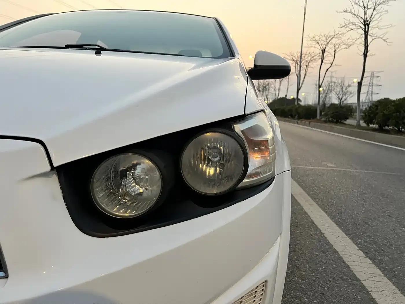 2011 Aveo Sedan 1.4L MT SL — миниатюра 17
