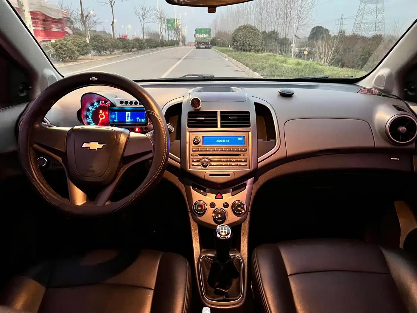 2011 Aveo Sedan 1.4L MT SL — миниатюра 9