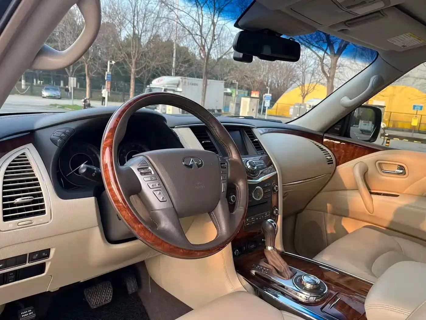 Infiniti QX80 2016 5.6L 4WD — миниатюра 14