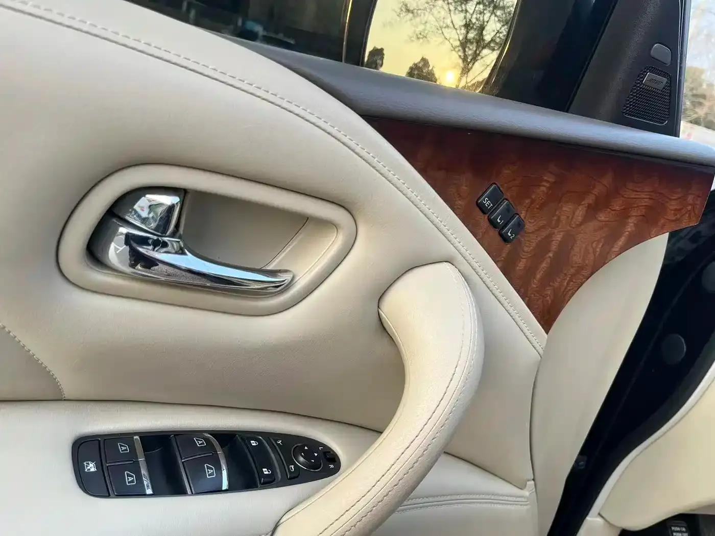 Infiniti QX80 2016 5.6L 4WD — миниатюра 15