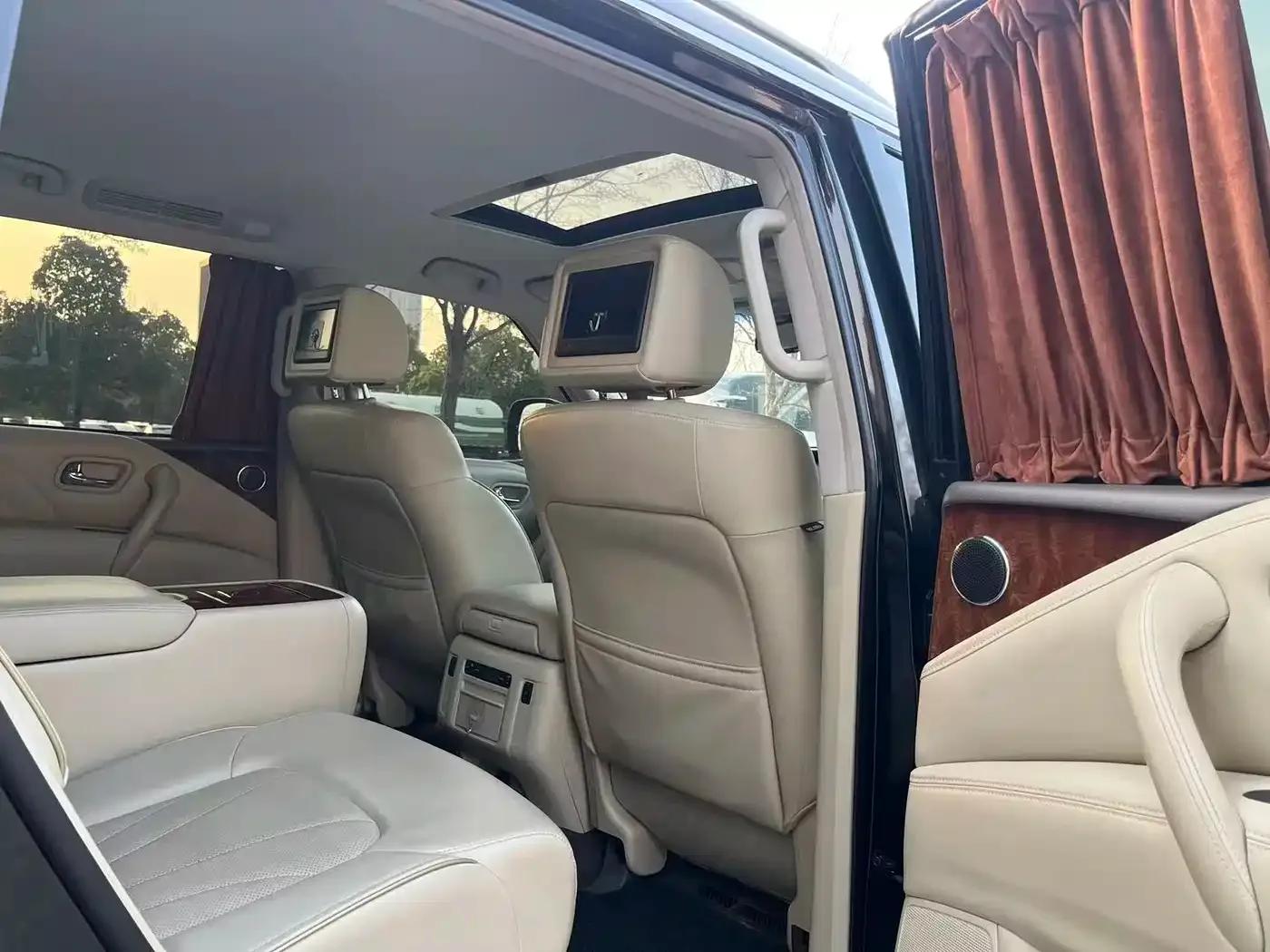 Infiniti QX80 2016 5.6L 4WD — миниатюра 23