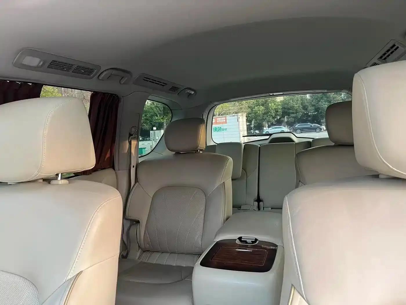 Infiniti QX80 2016 5.6L 4WD — миниатюра 29