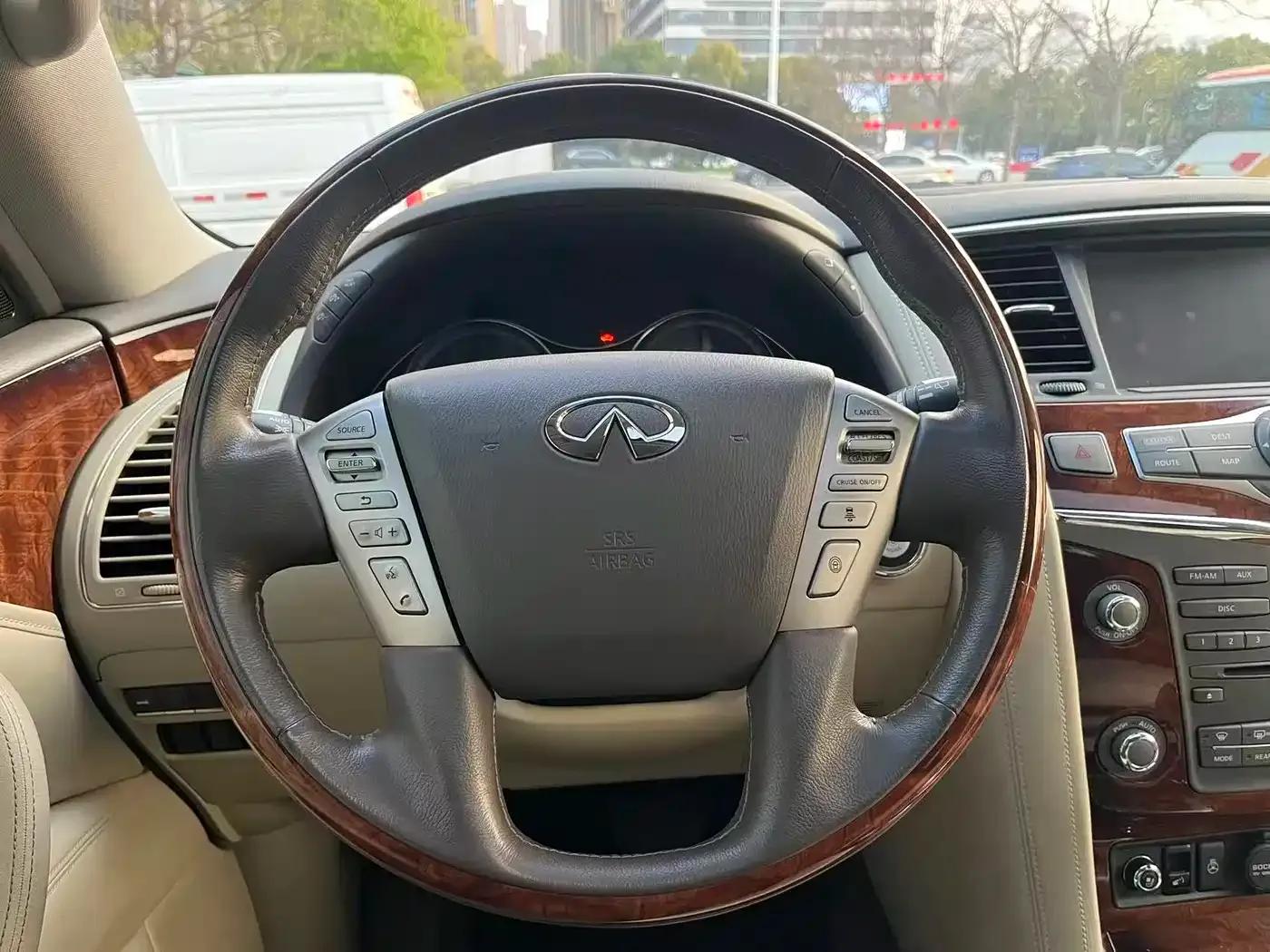 Infiniti QX80 2016 5.6L 4WD — миниатюра 32