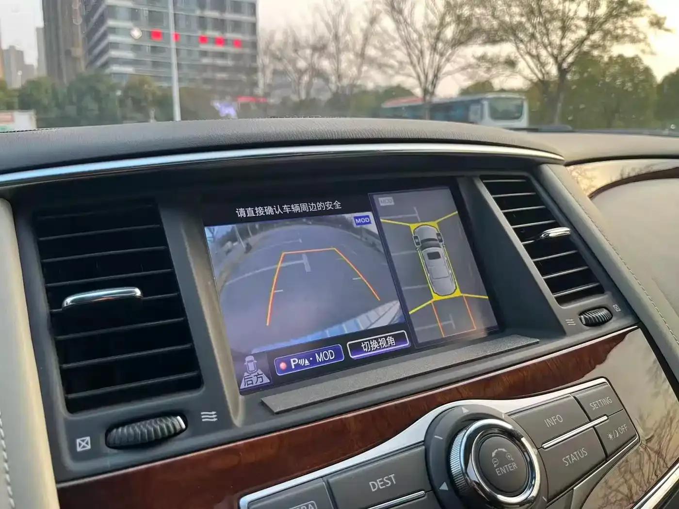Infiniti QX80 2016 5.6L 4WD — миниатюра 34