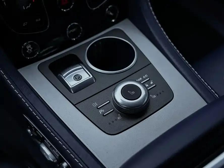 Rapide 2016 6.0L Rapide Great Britain Edition — миниатюра 18