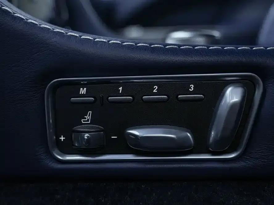 Rapide 2016 6.0L Rapide Great Britain Edition — миниатюра 19