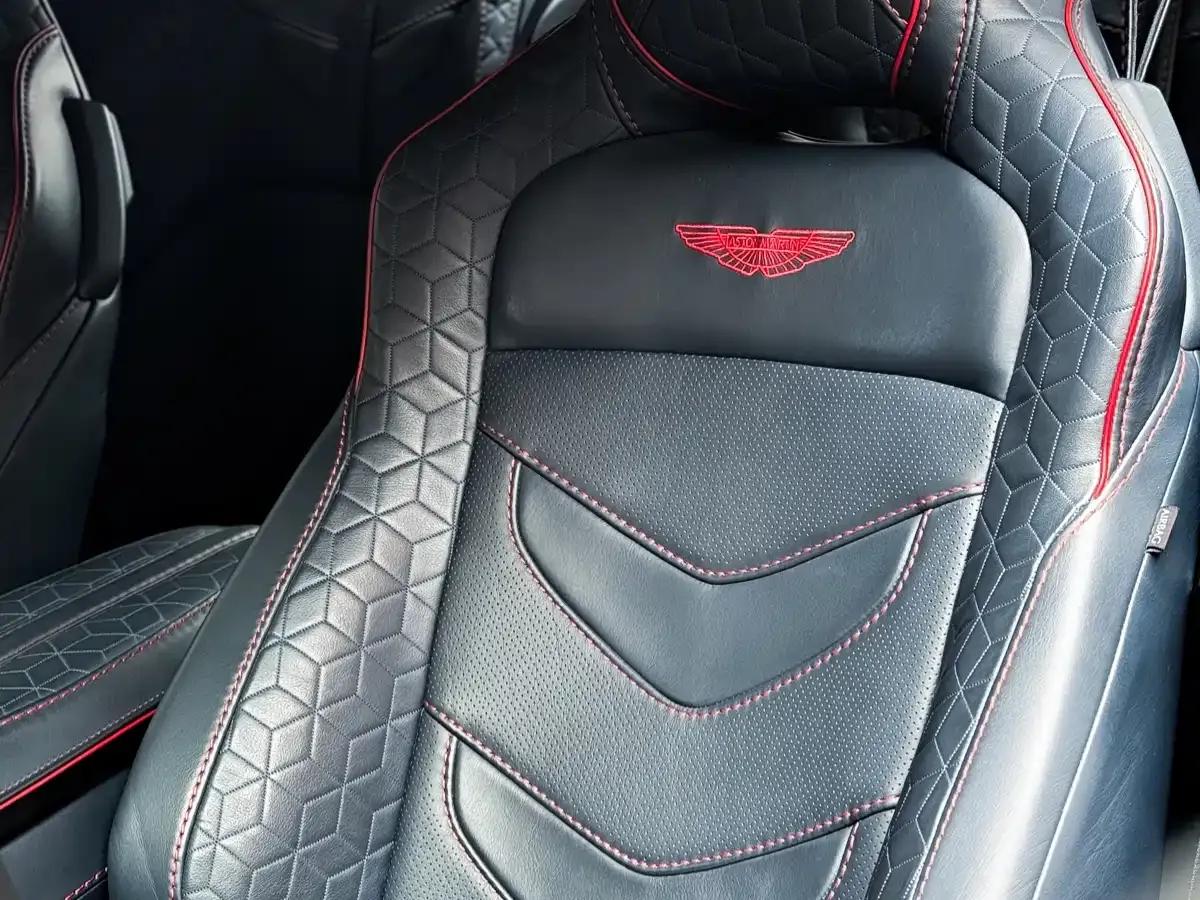 2019 Aston Martin DBS Superleggera V12 Coupe — миниатюра 17