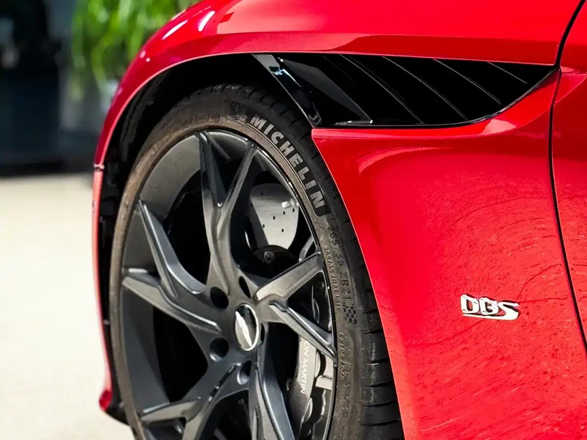 2019 Aston Martin DBS Superleggera V12 Coupe — миниатюра 6