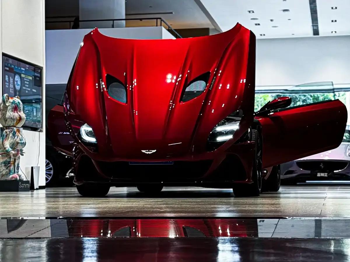 2019 Aston Martin DBS Superleggera V12 Coupe — миниатюра 8
