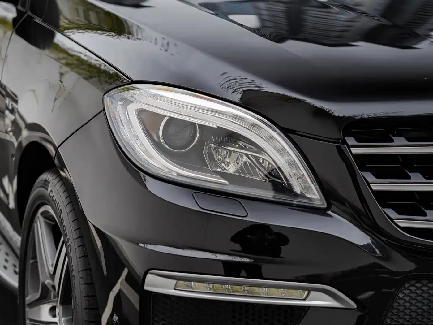 2012 Mercedes-Benz M-Class AMG ML 63 — миниатюра 14