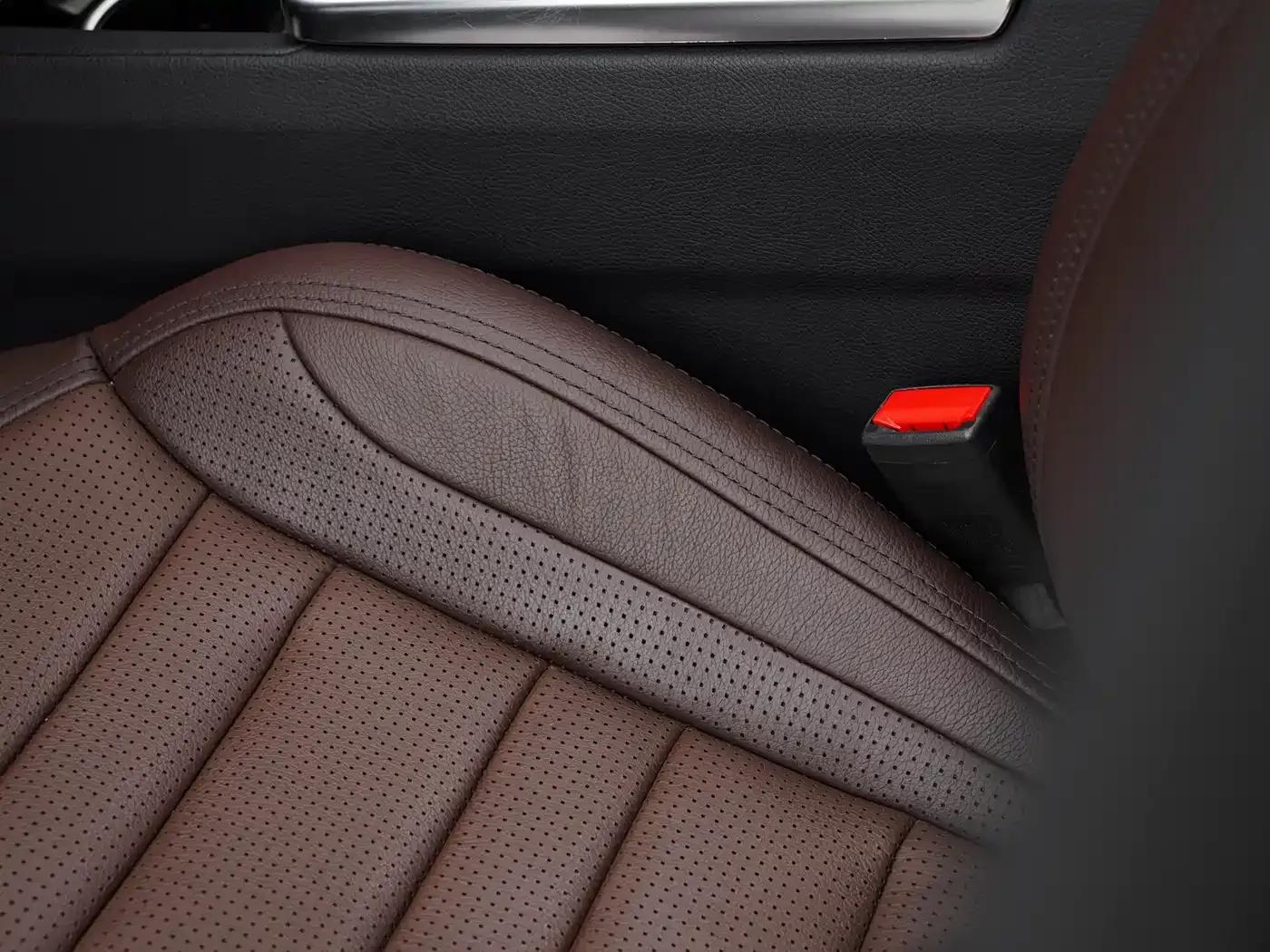 2012 Mercedes-Benz M-Class AMG ML 63 — миниатюра 21