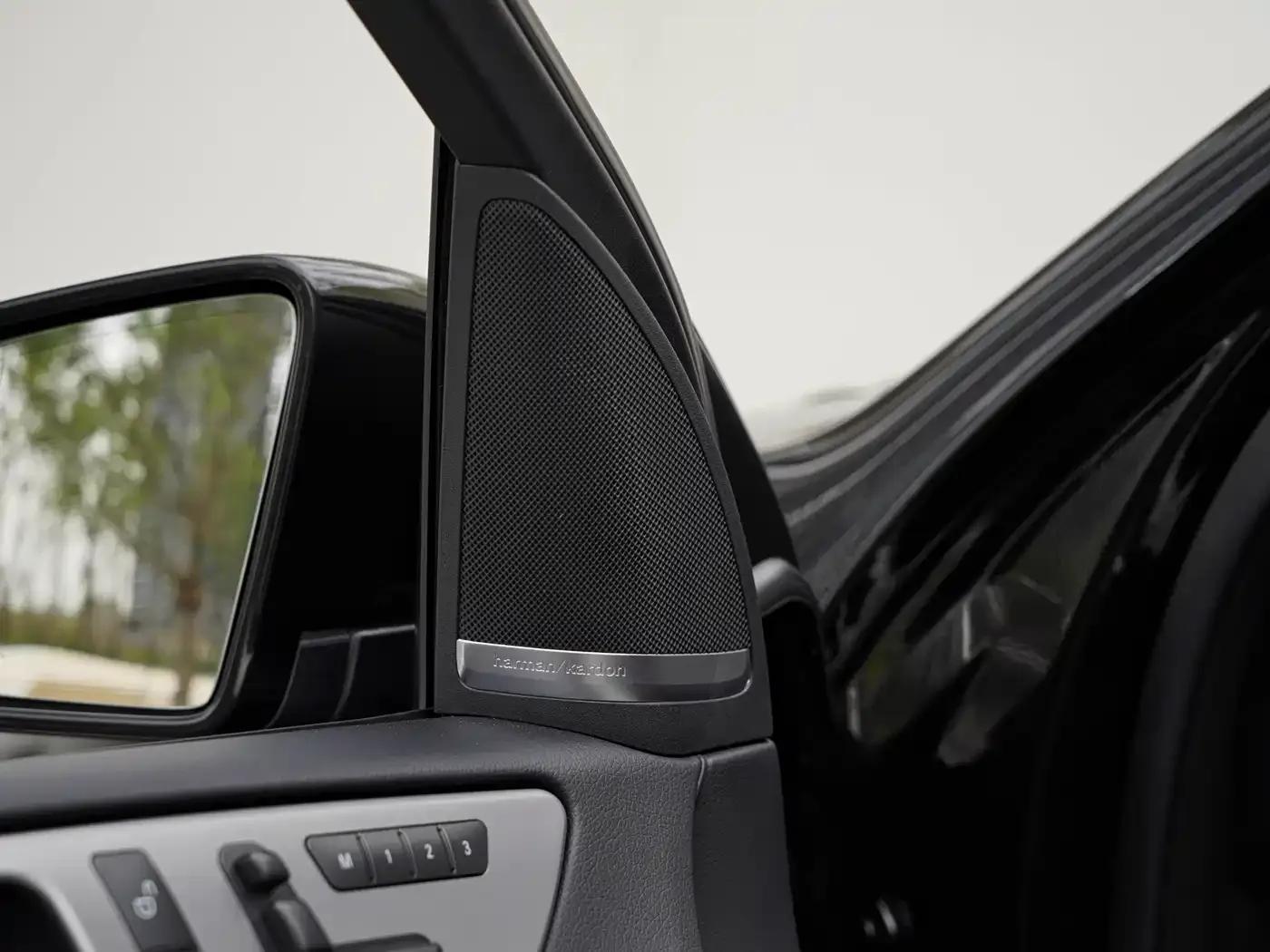 2012 Mercedes-Benz M-Class AMG ML 63 — миниатюра 22
